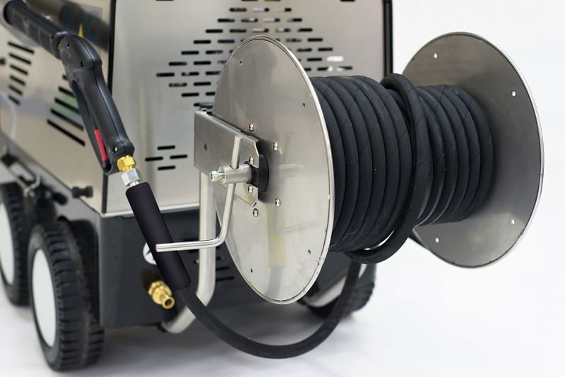 Stainless steel hose reel kit, including bracket and supply hose