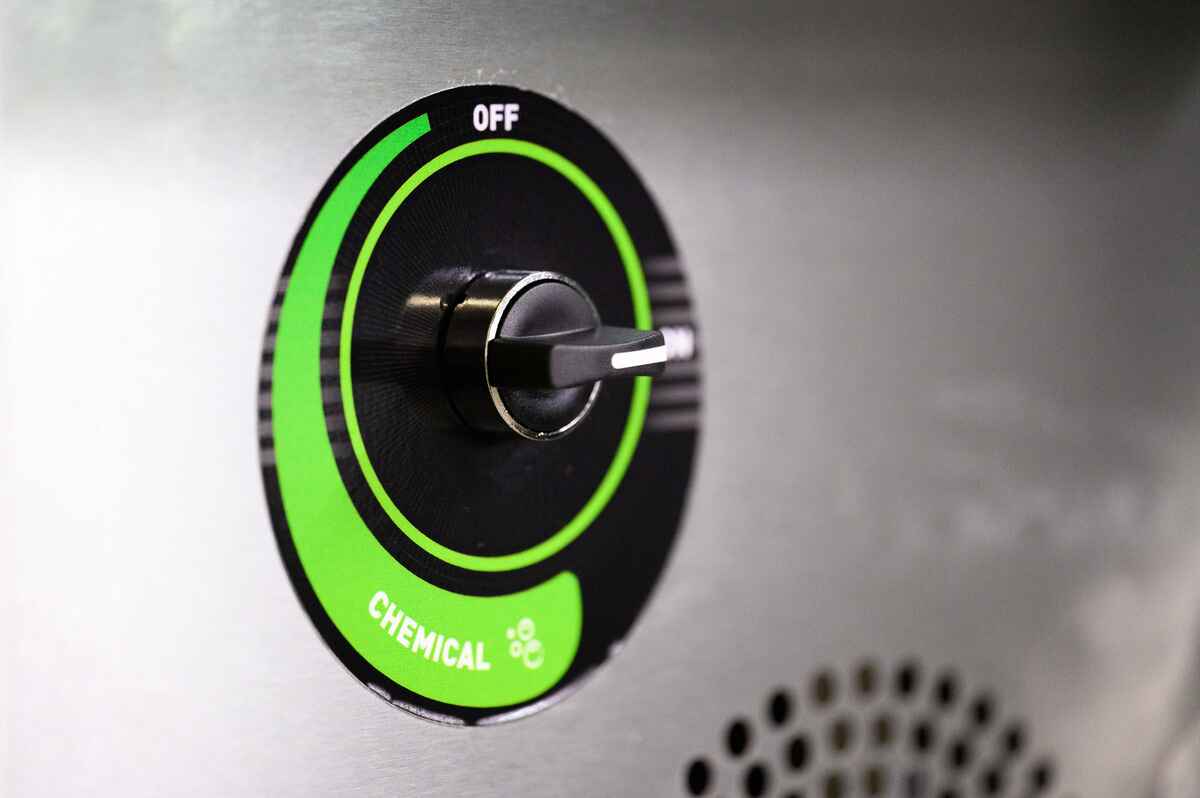 High pressure chemical with metering valve & solenoid – timed or non-timed